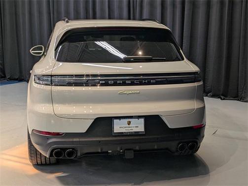 2024 Porsche Cayenne E-Hybrid S