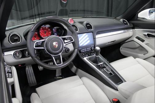 2025 Porsche 718 Boxster S