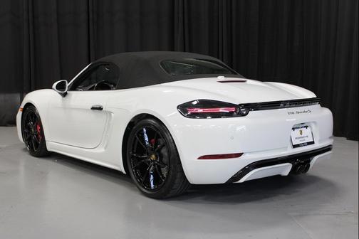 2025 Porsche 718 Boxster S