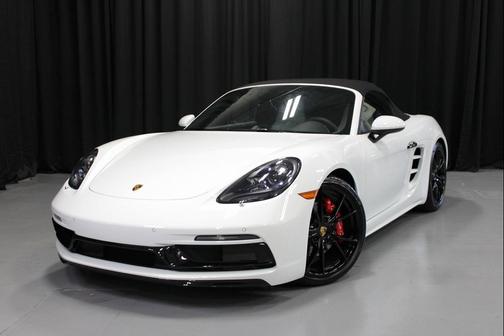 2025 Porsche 718 Boxster S
