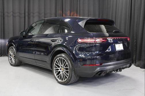 2023 Porsche Cayenne Platinum Edition