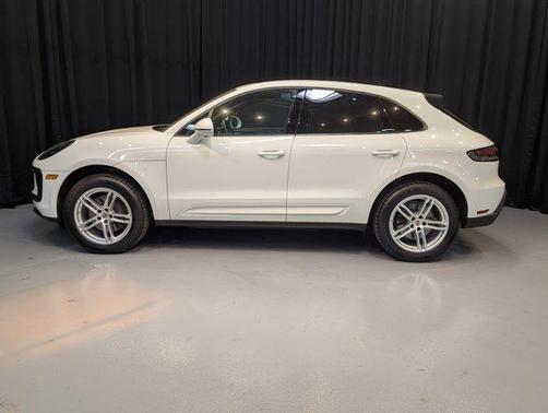 2024 Porsche Macan Base