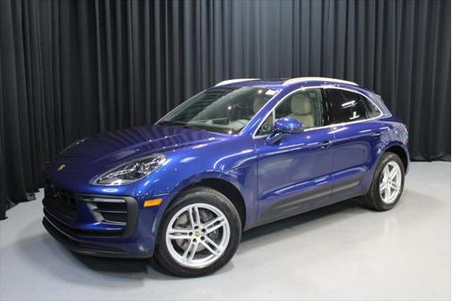 2025 Porsche Macan Base