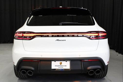 2026 Porsche Macan 
