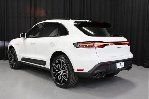 2026 Porsche Macan 