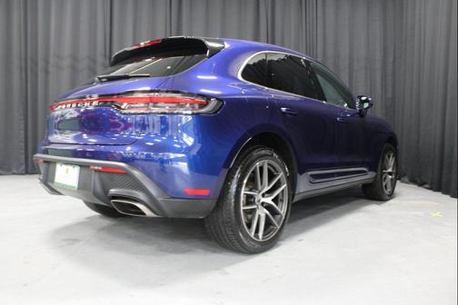 2025 Porsche Macan T