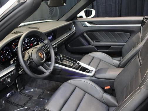 2023 Porsche 911 Carrera