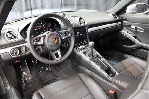 2025 Porsche 718 Cayman Style Edition