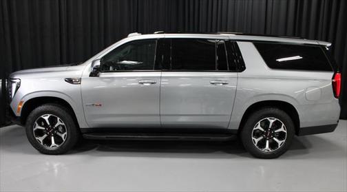 2025 GMC Yukon XL 4WD AT4