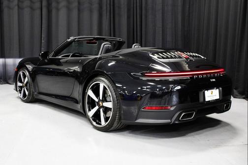 2025 Porsche 911 Carrera