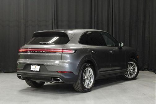 Quartzite Grey Metallic 2025 Porsche Cayenne Cayenne