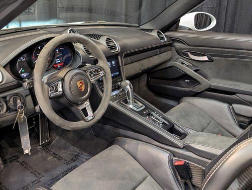 2023 Porsche 718 Spyder Roadster