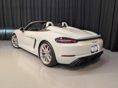 2023 Porsche 718 Spyder Roadster
