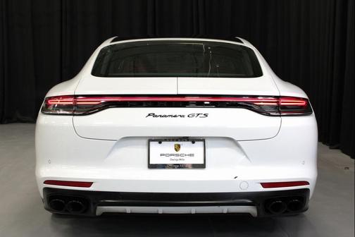 2022 Porsche Panamera GTS
