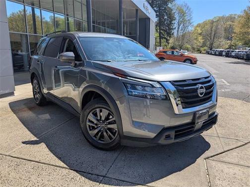 2022 Nissan Pathfinder SV 4WD