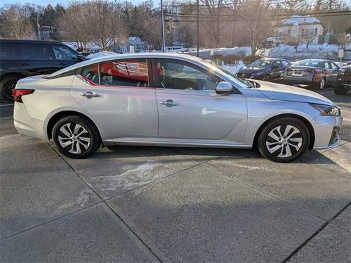 2023 Nissan Altima S FWD