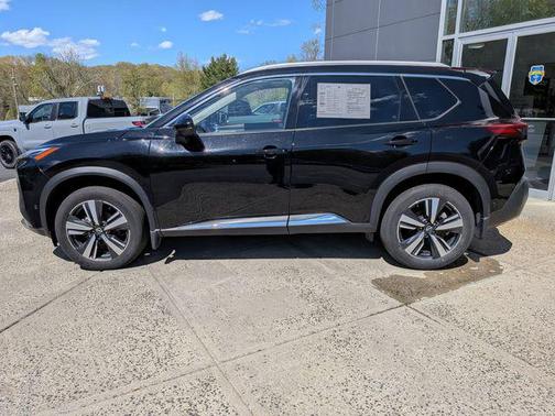 Super Black 2023 Nissan Rogue Platinum