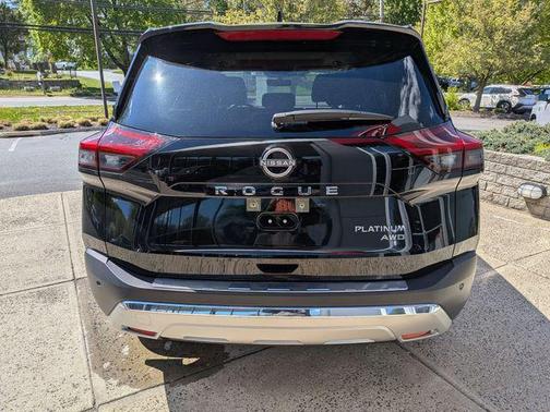 Super Black 2023 Nissan Rogue Platinum