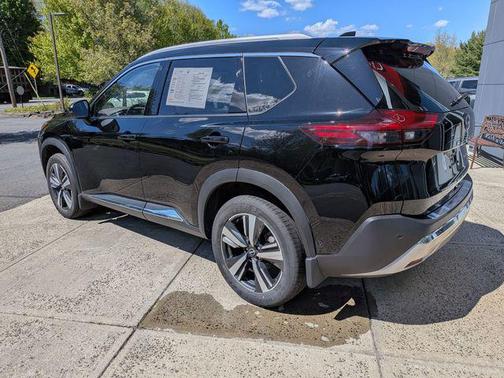 Super Black 2023 Nissan Rogue Platinum