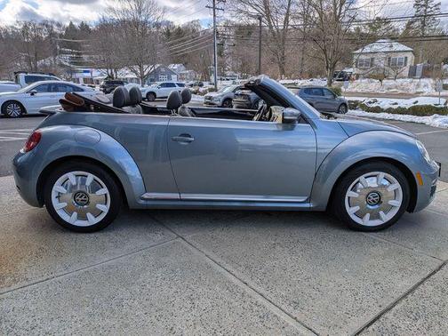 2019 Volkswagen Beetle 2.0T SE
