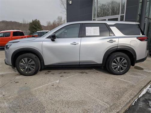 2024 Nissan Pathfinder S 4WD