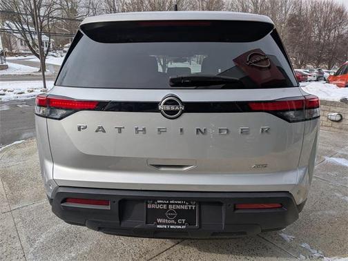 2024 Nissan Pathfinder S 4WD