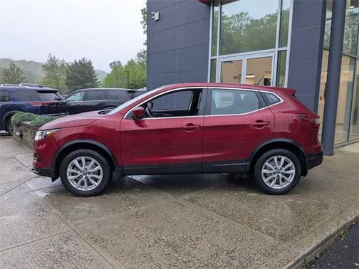 2022 Nissan Rogue Sport S