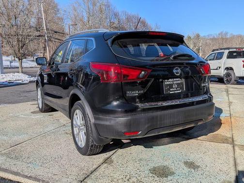 2018 Nissan Rogue Sport SV