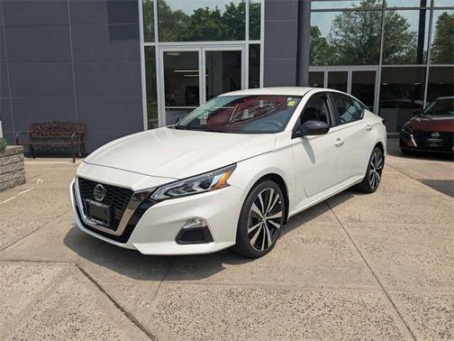 2022 Nissan Altima SR Intelligent AWD