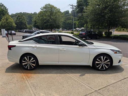 2022 Nissan Altima SR Intelligent AWD