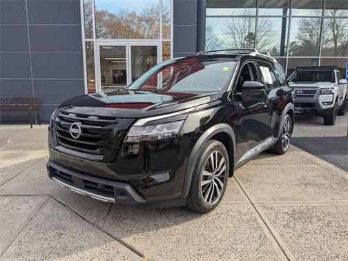 2023 Nissan Pathfinder Platinum 4WD