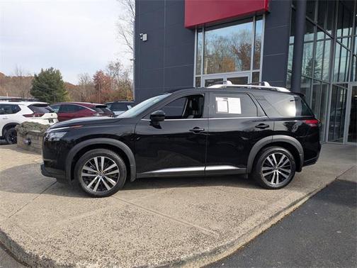 2023 Nissan Pathfinder Platinum 4WD