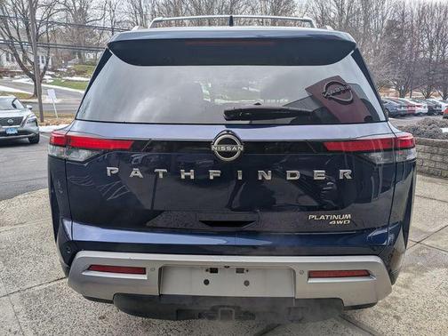 2022 Nissan Pathfinder Platinum 4WD