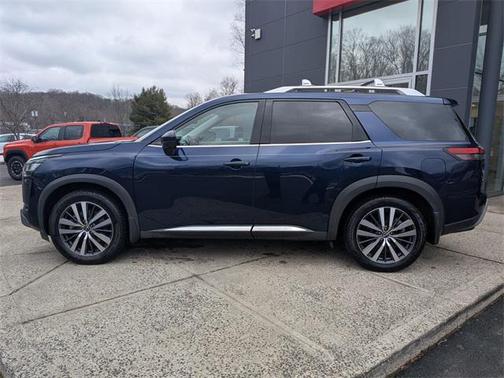 2022 Nissan Pathfinder Platinum 4WD