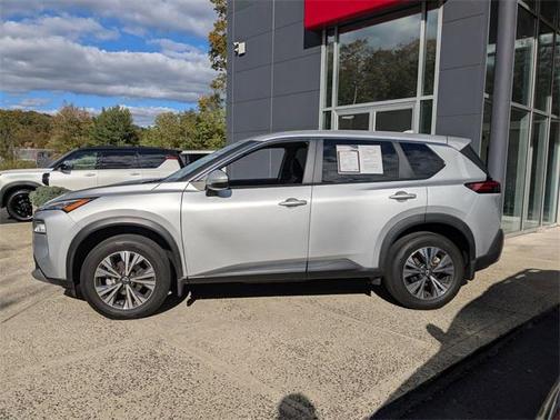 2022 Nissan Rogue SV