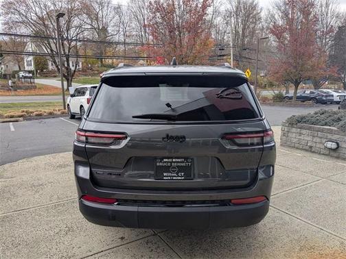 2022 Jeep Grand Cherokee L Altitude