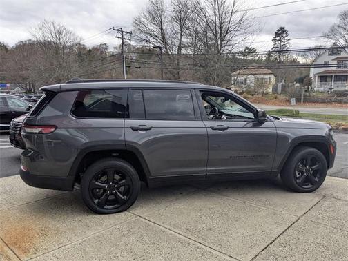 2022 Jeep Grand Cherokee L Altitude