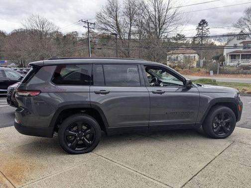 2022 Jeep Grand Cherokee L Altitude