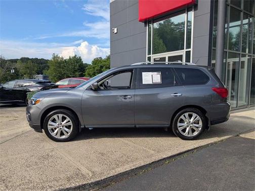 2018 Nissan Pathfinder SL