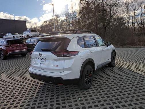2025 Nissan Rogue Rock Creek