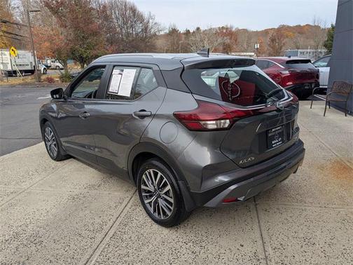 2023 Nissan Kicks SV