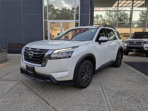 2022 Nissan Pathfinder SV 4WD