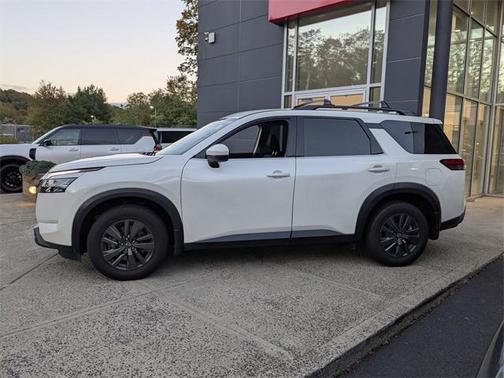 2022 Nissan Pathfinder SV 4WD