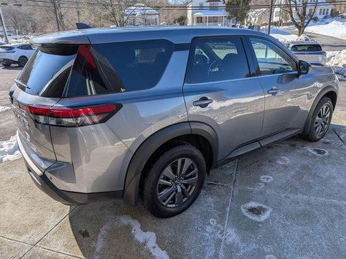 2024 Nissan Pathfinder S 4WD