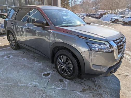 2024 Nissan Pathfinder S 4WD