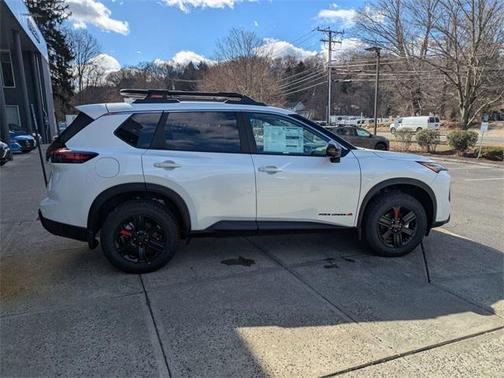 2025 Nissan Rogue Rock Creek