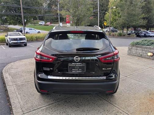 2022 Nissan Rogue Sport SL