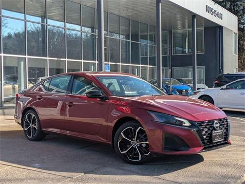 2025 Nissan Altima SR FWD
