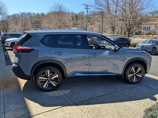 2021 Nissan Rogue SL