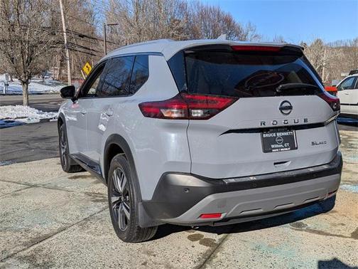 2021 Nissan Rogue SL